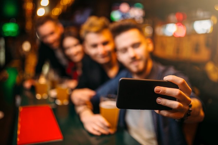 Panduan privasi akun untuk pembaca dewasa